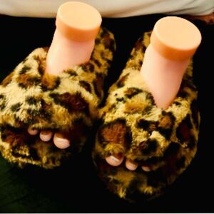 Women’s Serra Leopard Slippers